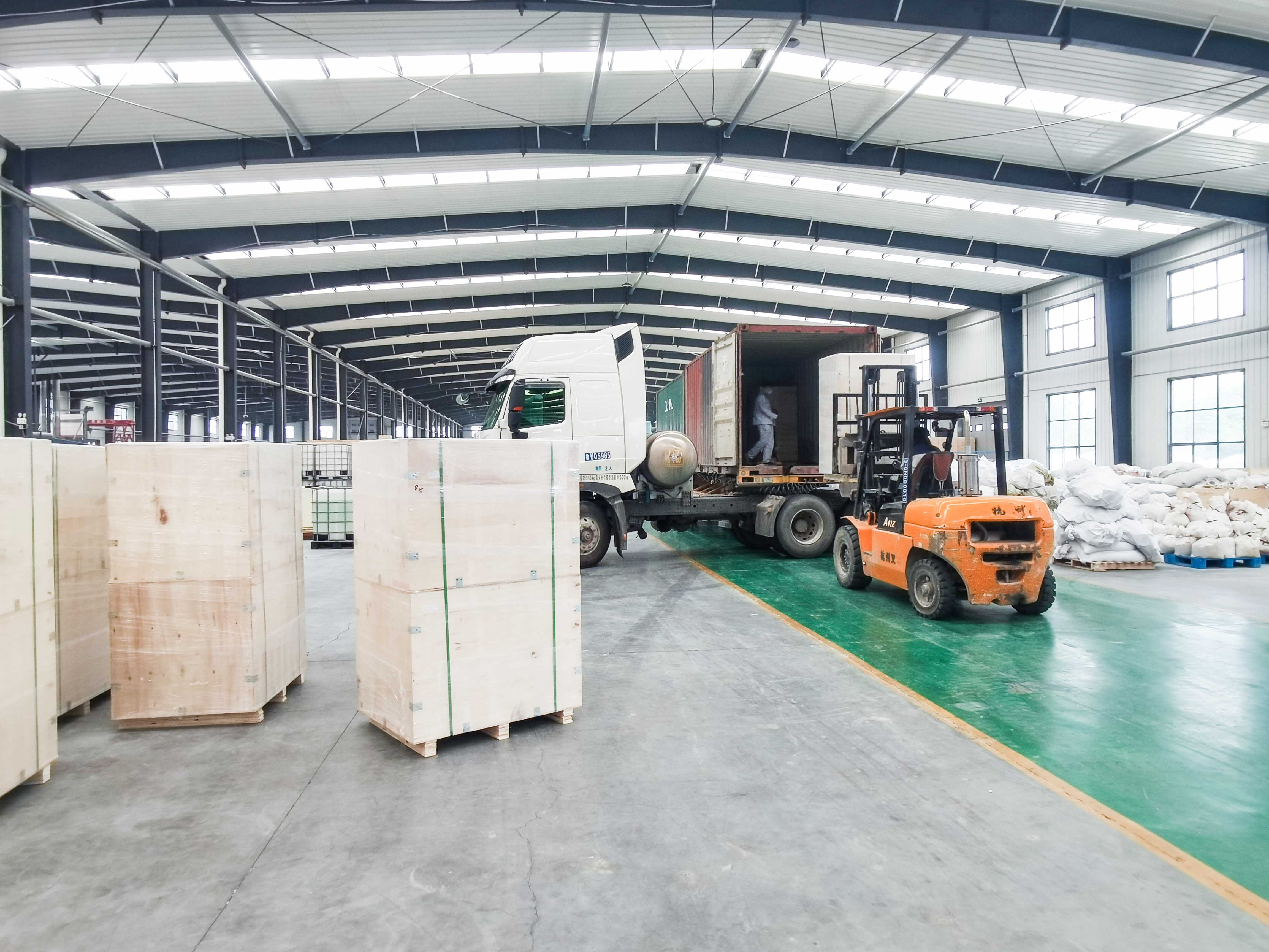 印度客戶(hù)購(gòu)1600片陶瓷過(guò)濾板裝箱發(fā)